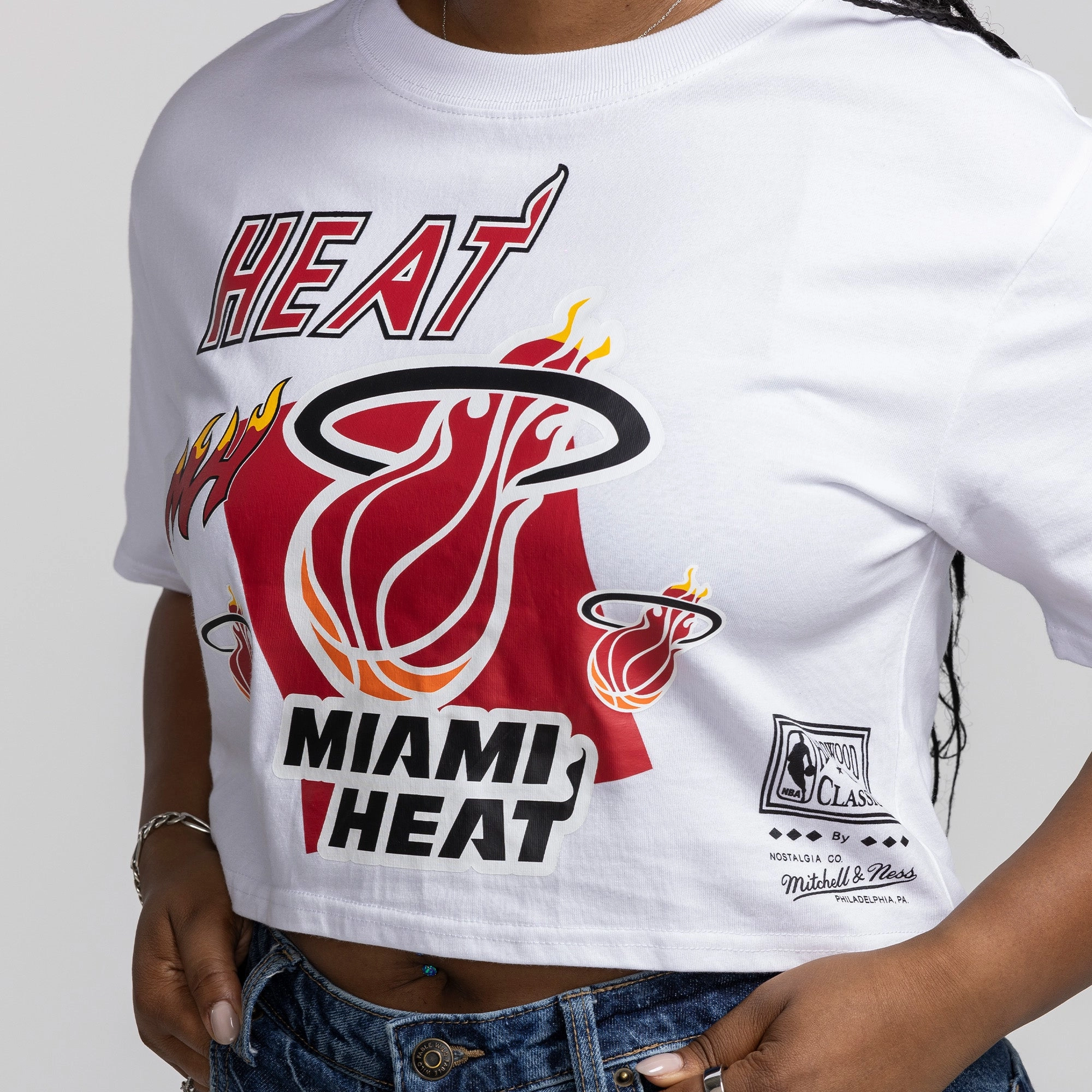 Mitchell & Ness Miami HEAT Graphic Women's Crop Tee