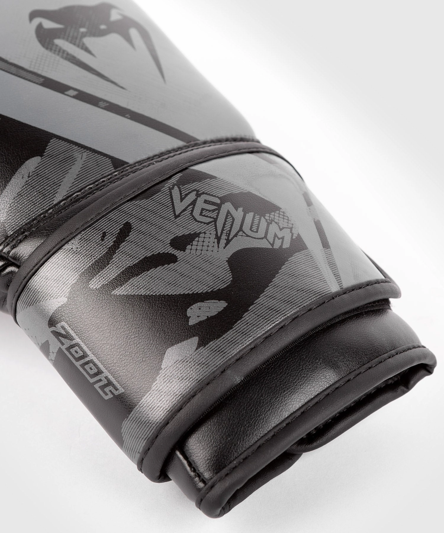 Venum Defender Contender 2.0 Boxing Gloves - Black/Black
